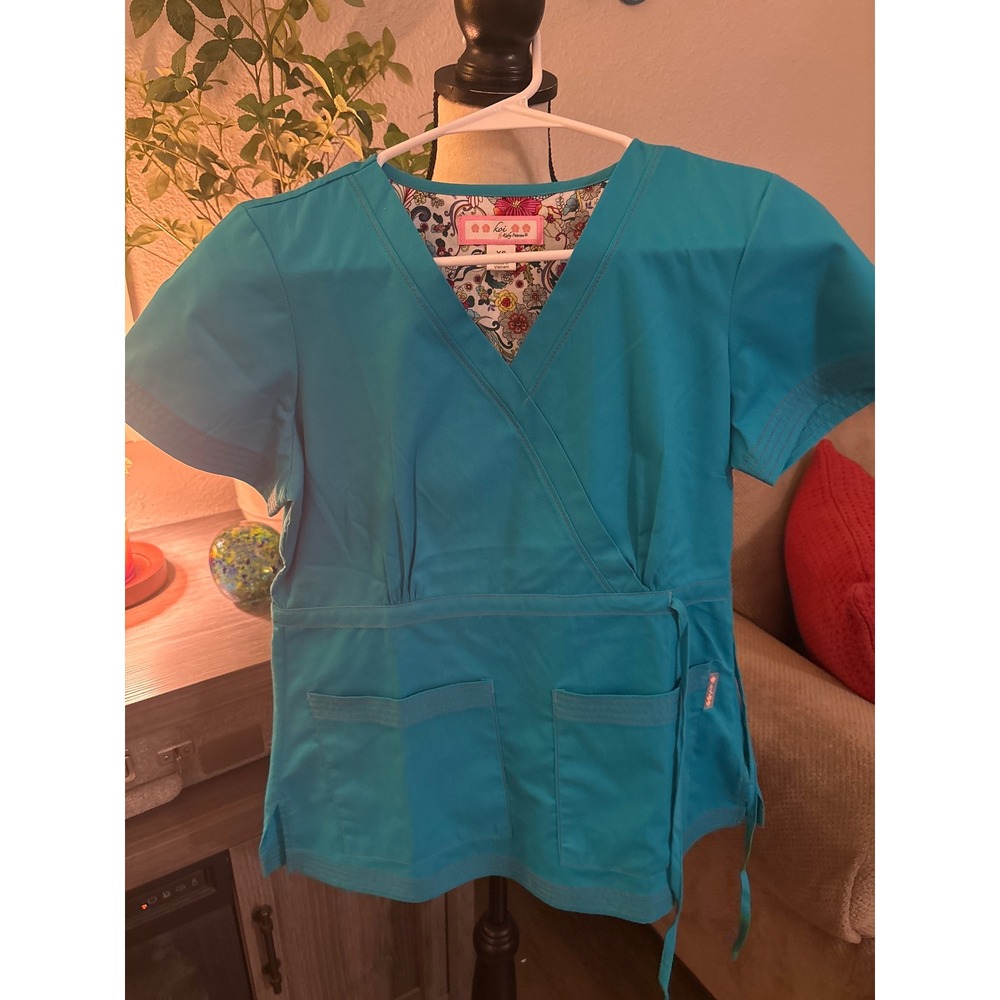 Koi NWOT xs teal scrub top